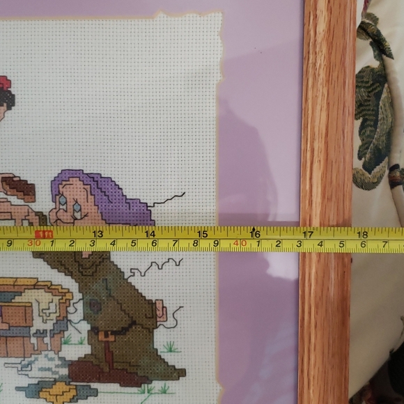 Snow white and the seven dorphs cross stitched - Picture 2 of 8